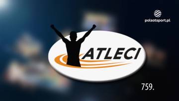 Sylwetka człowieka z podniesionymi rękami na tle logo "ATLECI" i napisu Polsat Sport.