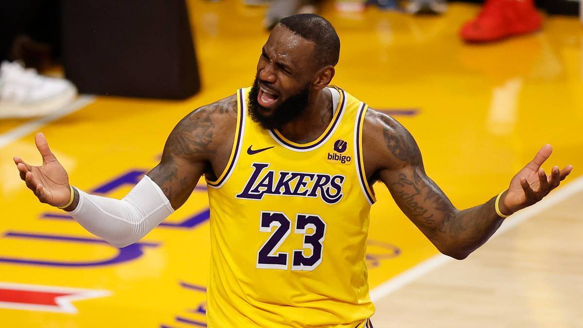 LeBron James opuścił Lakers i wciąż szuka klubu: "Czekam na to, co przyniesie przyszłość"