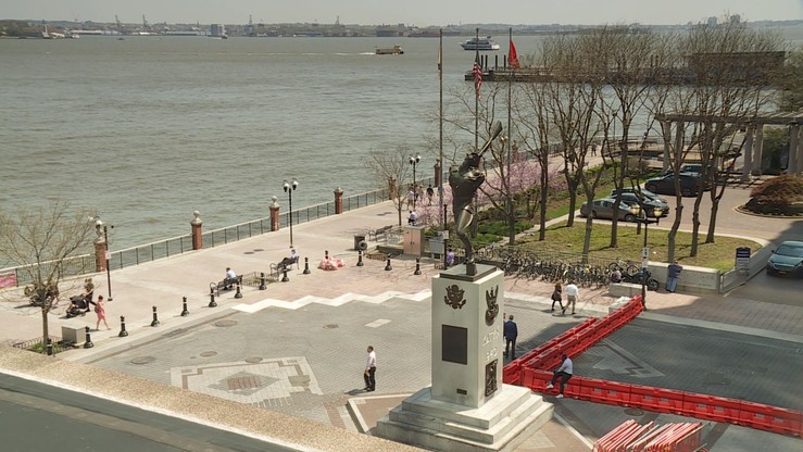 Obrońcy Pomnika Katyńskiego w Jersey City: nowa lokalizacja jest nie do przyjęcia