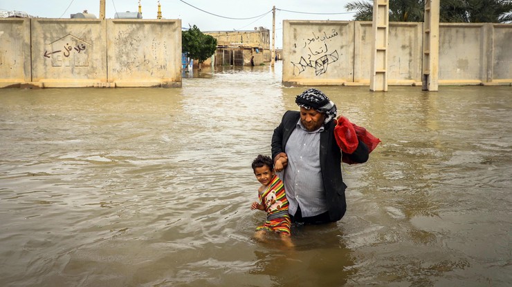 Iran: 70 ofiar śmiertelnych powodzi, blisko 800 osób rannych