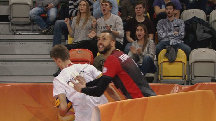 Juantorena za bandami! Kapitalna akcja w meczu Asseco Resovia – Lube (WIDEO)