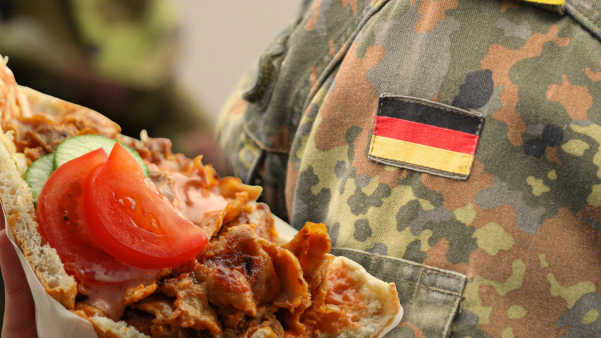 Bundeswehra rekrutuje przez opakowania kebabów w fast foodach