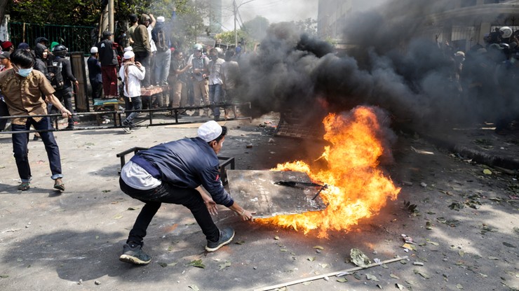 Zamieszki w stolicy Indonezji po ogłoszeniu wyników wyborów. Ofiary śmiertelne