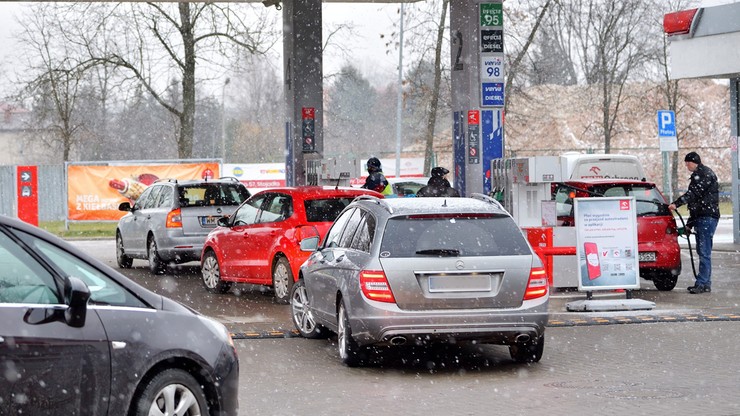 Media: Czesi szturmują polskie sklepy i stacje benzynowe