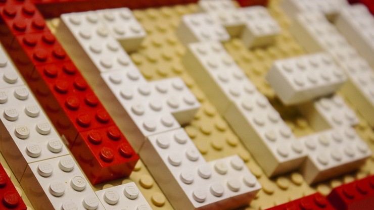 Lego zrywa współpracę z brytyjskim tabloidem. W tle sprawa Brexitu