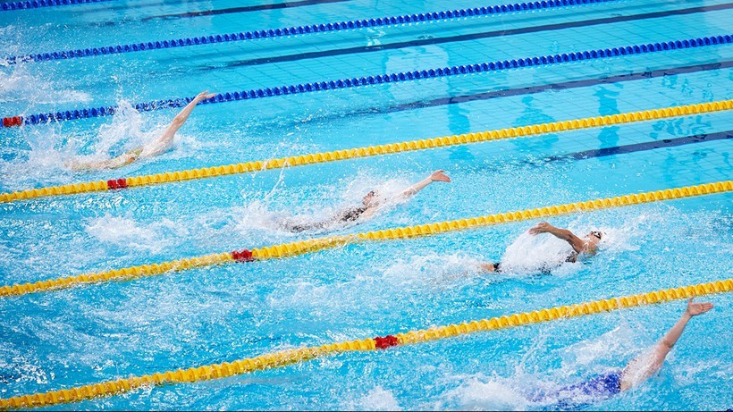 MŚ w pływaniu: Upał wyzwaniem dla zawodników rywalizujących na otwartym akwenie