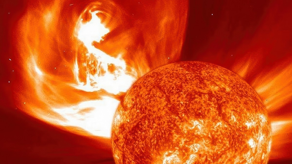 Wyrzut materii na Słońcu. Fot. NASA.