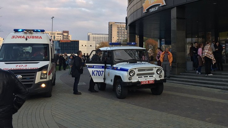 Atak piłą mechaniczną i siekierą w galerii handlowej w Mińsku