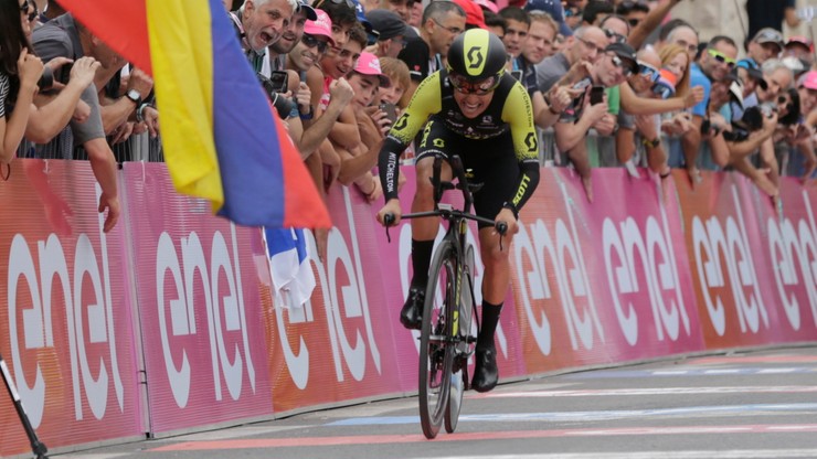 Giro d'Italia: Chaves wygrał na Etnie, Yates liderem