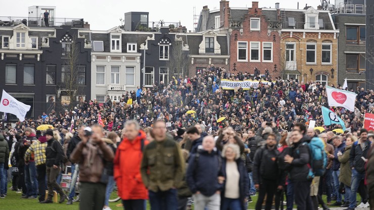 Holandia. Policja przerwała nielegalną demonstrację przeciwników obostrzeń