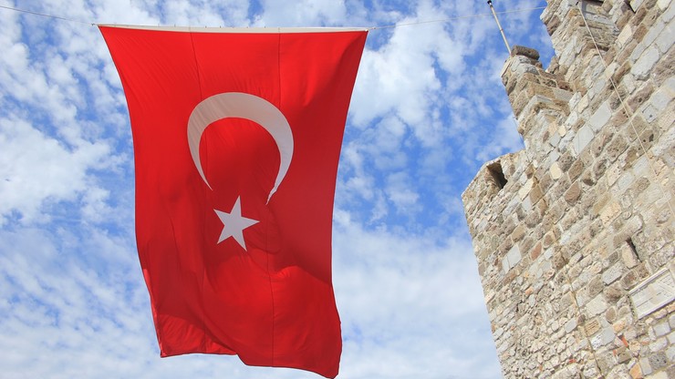 Tureckie służby poszukują 144 osób. Za związki z Gulenem