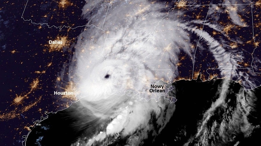 Zdjęcie satelitarne huraganu Laura. Fot. NASA.