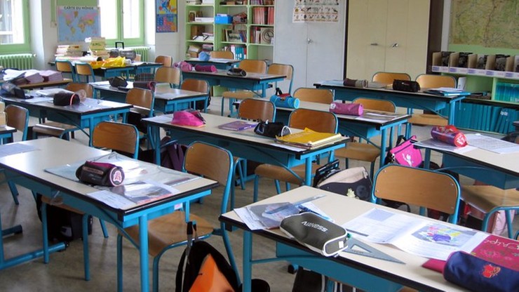 "Możliwe, że dzieci nie wrócą do szkoły przed wakacjami" - przyznał minister edukacji