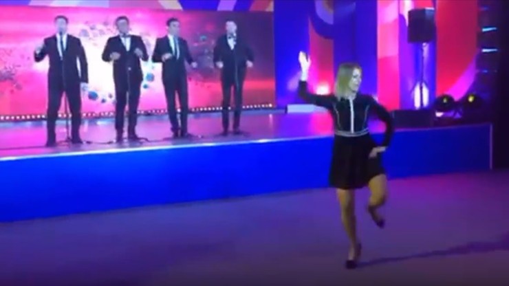 Rzeczniczka MSZ tańcząca "Kalinkę" podbija sieć