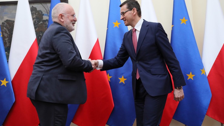 Timmermans w środę przedstawi KE wyniki wizyty w Polsce