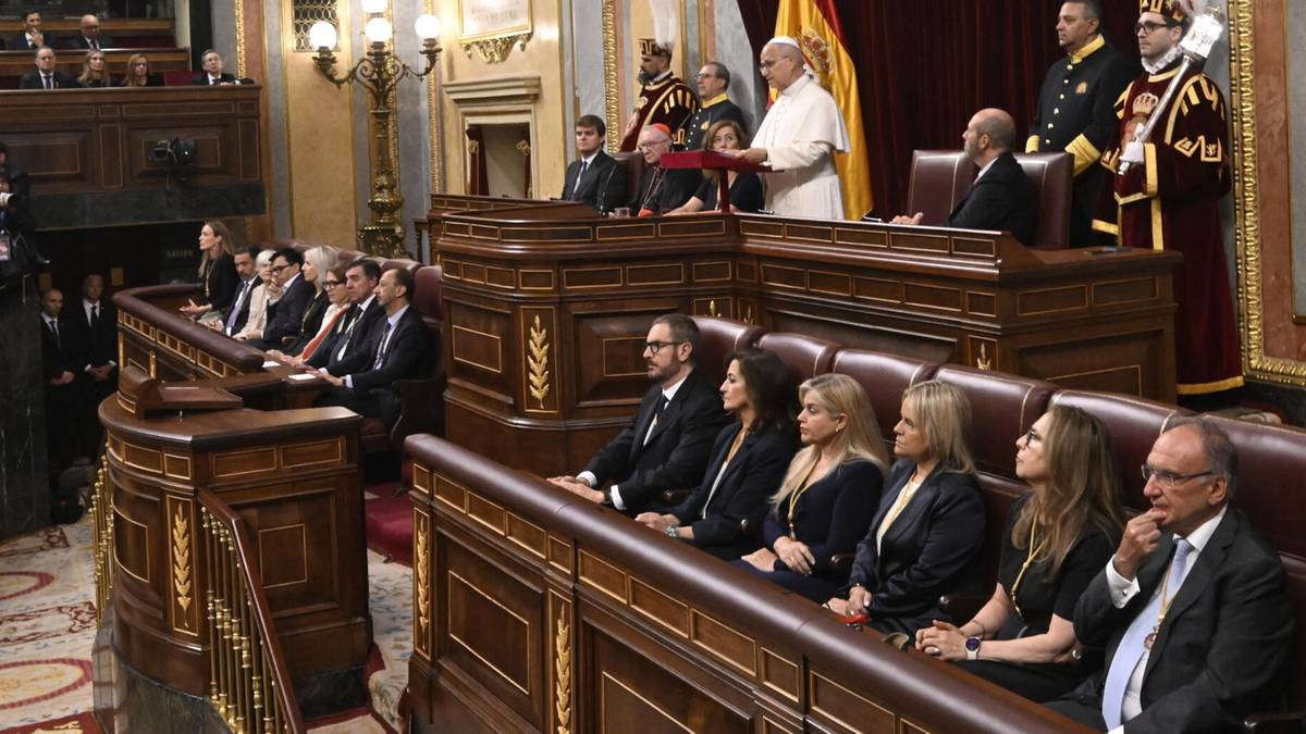 Pierwsze takie wystąpienie w historii. Papież zaapelował do hiszpańskiego parlamentu