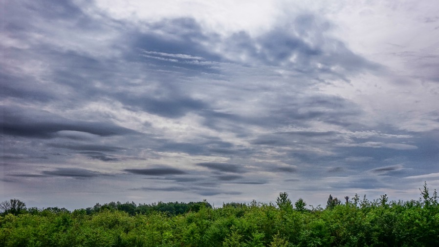 Obłoki lentikularne nad Dolnym Śląskiem. Fot. TwojaPogoda.pl