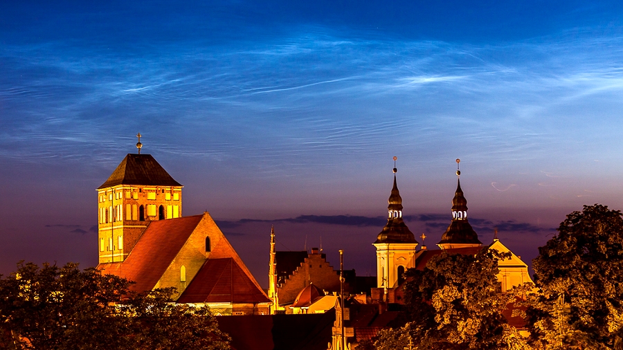 23.06.2019 07:00 Takiego spektaklu nie było od lat. Świecące obłoki zagarnęły połowę nieba. Zobacz je na zdjęciach z Polski