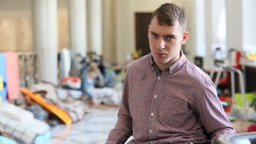 Jakub Hartwich, znany z protestu osób niepełnosprawnych w Sejmie, będzie radnym Torunia