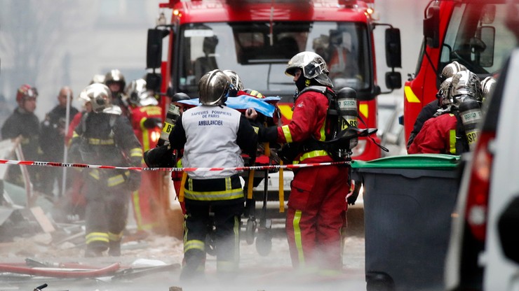 Wzrósł bilans ofiar śmiertelnych eksplozji w Paryżu. Spod gruzów wydobyto ciało kobiety