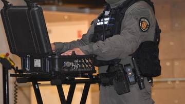 "Żarty" na lotnisku, papieros i agresywna pasażerka. Interweniowała Straż Graniczna