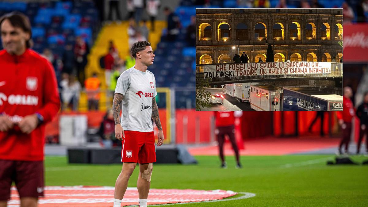 Piłkarze reprezentacji Polski na boisku, obok zdjęcie transparentu kibic&oacute;w AS Romy przed Koloseum.