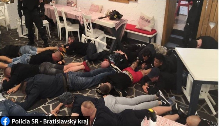 Polacy skazani za bójkę kibiców w Bratysławie