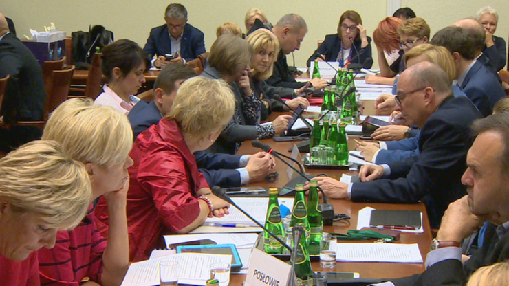 Sejmowa komisja przyjęła projekt ustawy ograniczający handel w niedziele