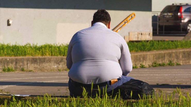 "Osoby otyłe mają 50 proc. mniej szans na przeżycie COVID-19". Ekspert ostrzega