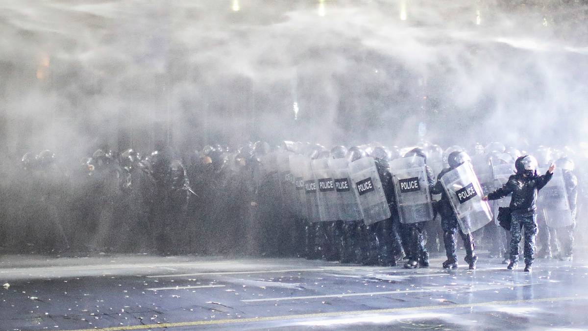 Starcia w Gruzji. Manifestujący mówią o poparzeniach