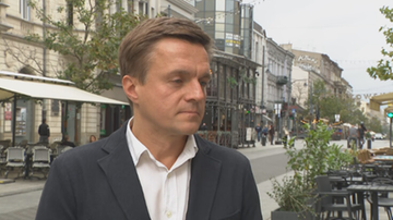 Był w pociągu z Borisem Johnsonem, gdy nastąpił atak. 