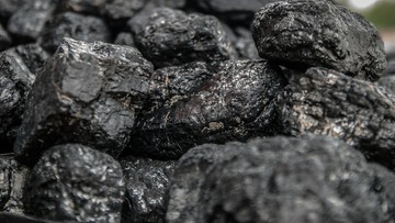 Polacy skłonni płacić więcej za polski węgiel, ale rośnie import surowca wobec krajowego wydobycia