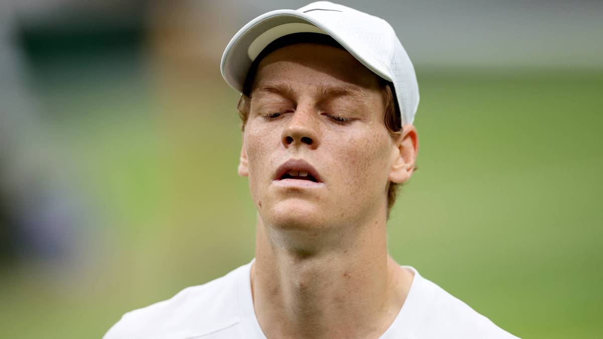 Jannik Sinner pozostał bez trenera! Taka informacja tuż przed Wimbledonem