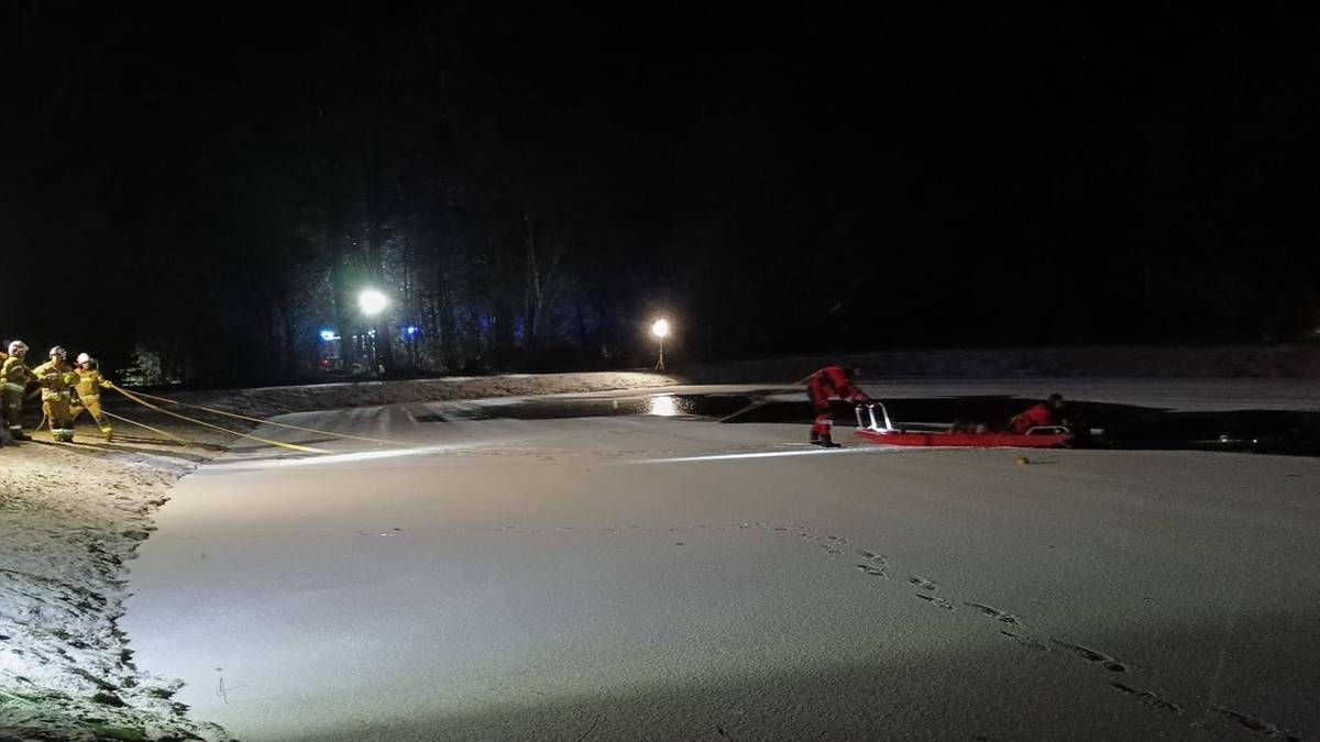 Tragedia na zamarzniętym stawie. Nie żyje 7-latek, jego matka walczy o życie