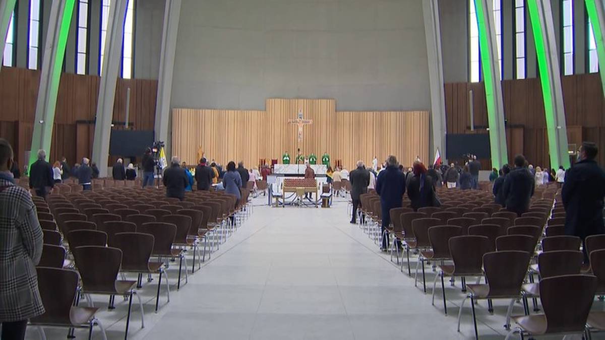 Pasterka i msze święte w Polsat News. Transmisje na żywo