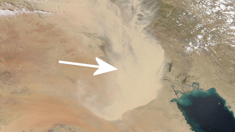 Zdjęcie satelitarne burzy piaskowej nad Irakiem, Iranem, Kuwejtem, Arabią Saudyjską i Zatoką Perską w dniu 16 maja 2022 roku. Fot. NASA.