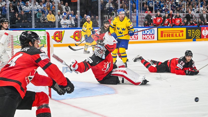 MŚ w hokeju: Czechy i Kanada pierwszymi półfinalistami
