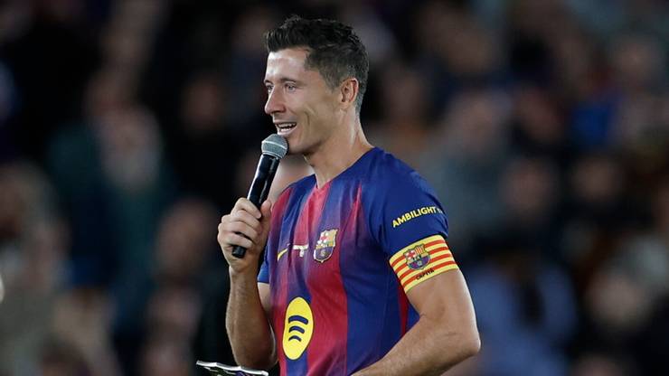 Robert Lewandowski pożegnany na Camp Nou