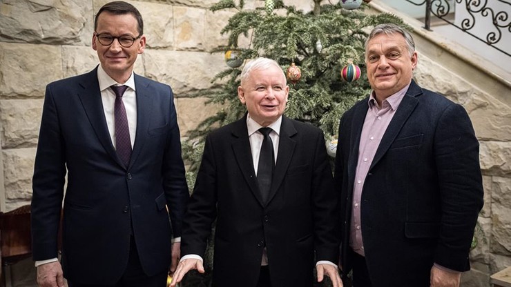 Orban pozuje z Morawieckim i Kaczyńskim. "Razem jesteśmy siłą"