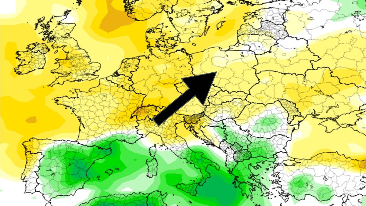 Sierpień nie zapowiada się typowo. Fot. tropicaltidbits.com