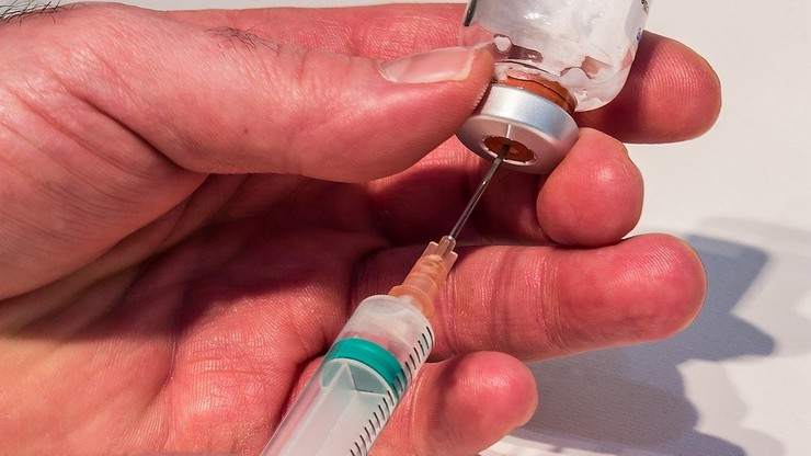 Tysiące Polaków regularnie unikają szczepień. Dane GIS