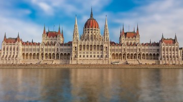 Szef węgierskiego MON: państwa Europy powinny więcej wydawać na obronność