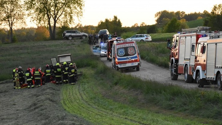 Zmarł dwulatek, który wpadł pod traktor. Jego ojcu grozi więzienie