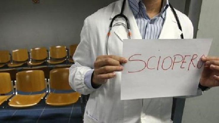Ćwierć miliona włoskich lekarzy strajkuje z powodu zaniedbań w służbie zdrowia