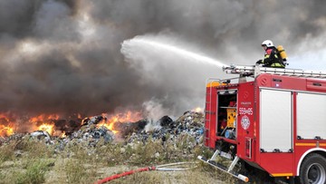 Pożar składowiska odpadów. "Ogień objął obszar o powierzchni pół hektara"