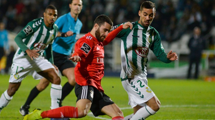 Portugalski piłkarz zawiesił karierę przez nowotwór. Płakał na konferencji