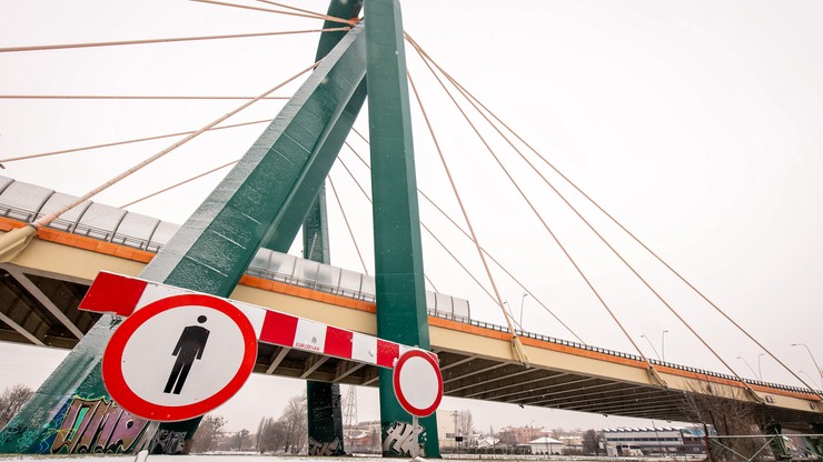 Most Uniwersytecki w Bydgoszczy zamknięty. Konstrukcja może się zawalić