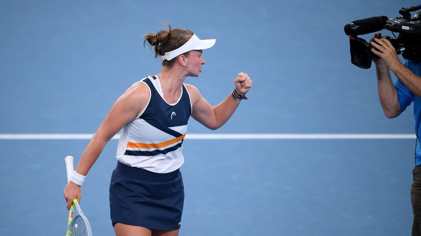 WTA w Sydney: Barbora Krejcikova obroniła siedem piłek meczowych i jest w finale