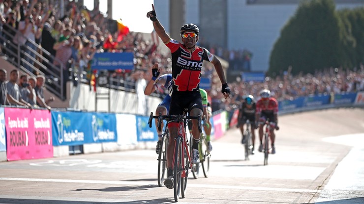 Paryż-Roubaix: Wygrana Van Avermaeta w ostatnim wyścigu Boonena