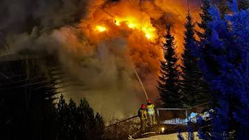 Potężny pożar podczas wesela. Trwa akcja strażaków